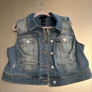 Lane Bryant sleeveless stretch denim jacket distressed 14